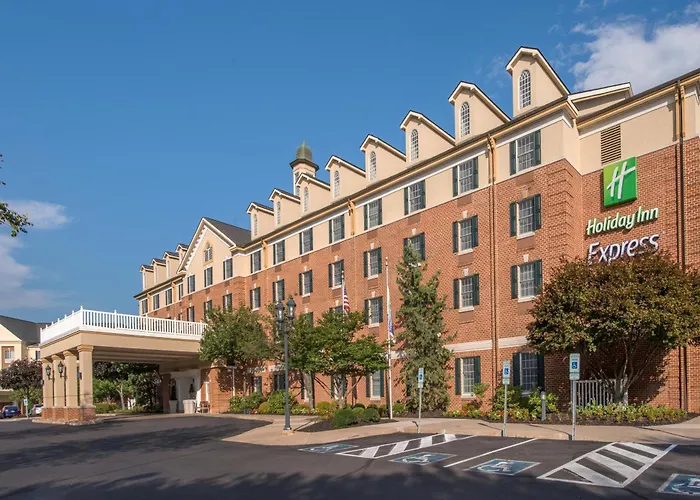 Holiday Inn Express State College At Williamsburg Square By Ihg