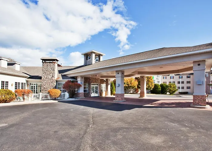 Holiday Inn Express St. Ignace-Lake Front By Ihg