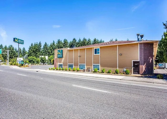 Quality Inn & Suites Vancouver North