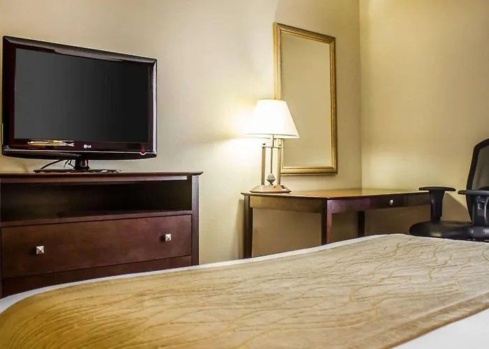 Comfort Inn & Suites Dayville