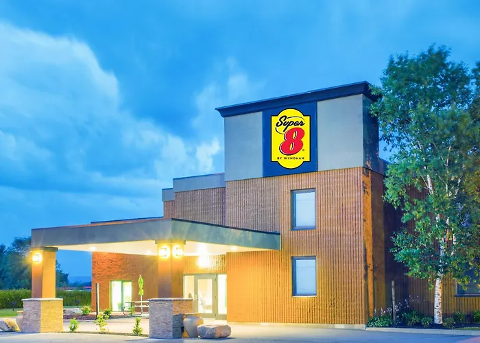 Super 8 By Wyndham Plattsburgh