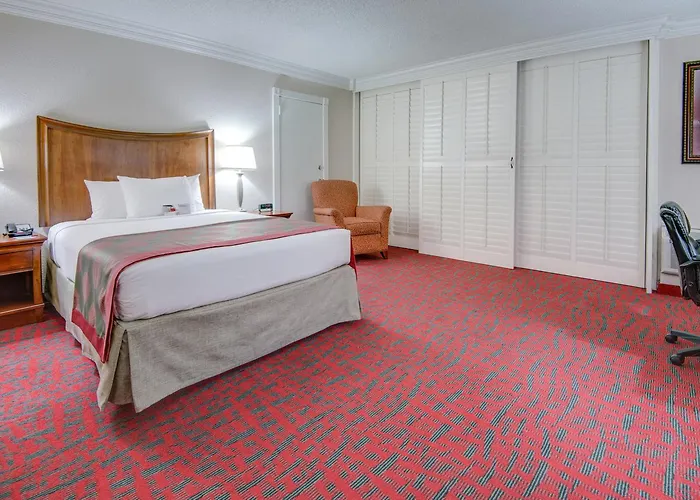 Ramada By Wyndham Metairie New Orleans Airport