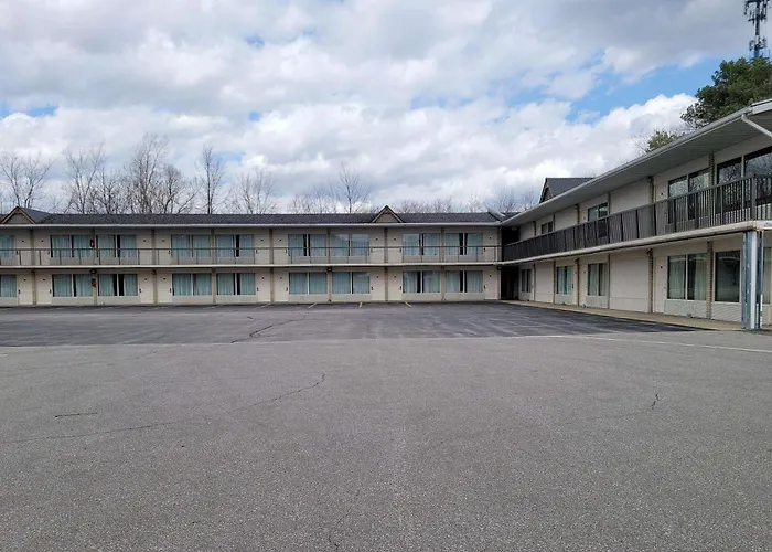 Days Inn By Wyndham Birch Run
