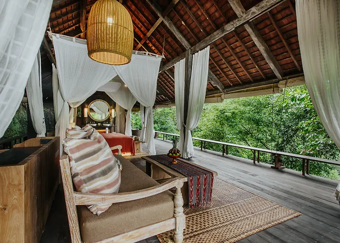 Buahan, A Banyan Tree Escape