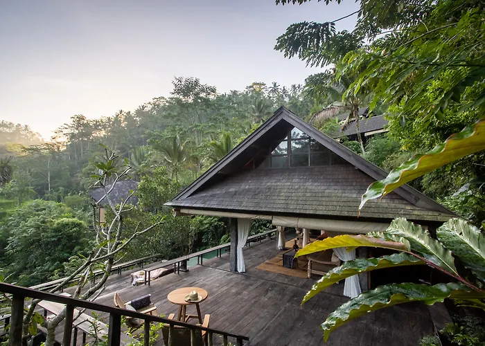 Buahan, A Banyan Tree Escape