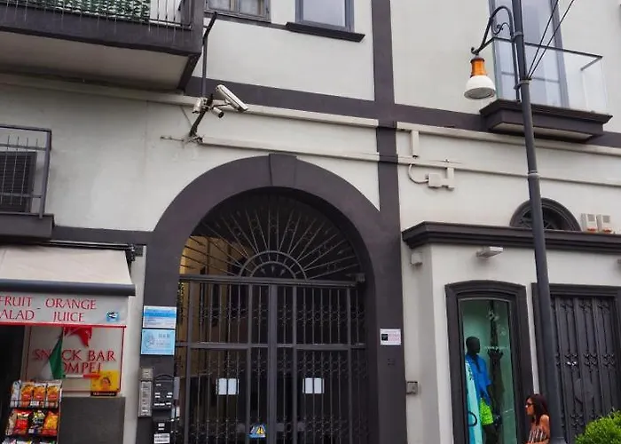 Domus Narciso Gallery
