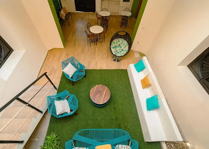 Nido Colibrí - Private Rooms&hostel Dorms in Remate de Paseo Montejo