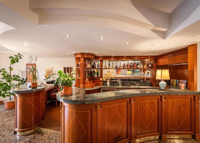 Hotel Ristorante Vapore Faggeto Lario