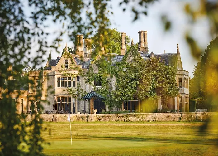 Foxhills Club & Resort