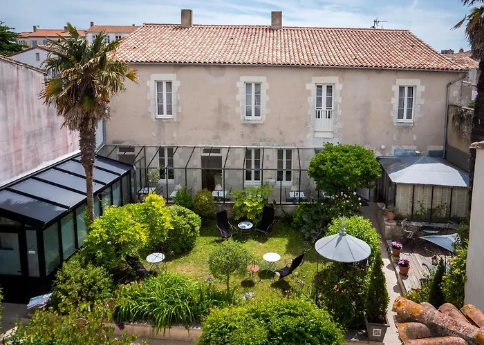 La Maison Douce