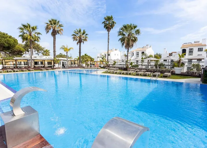 Apartamentos Honorio - Pool And Garden
