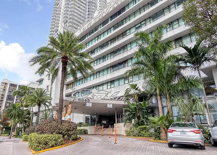 Deluxe Studios And Apartments At The Casablanca