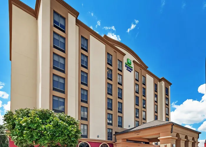 Holiday Inn Express & Suites Houston - Memorial Park Area By Ihg