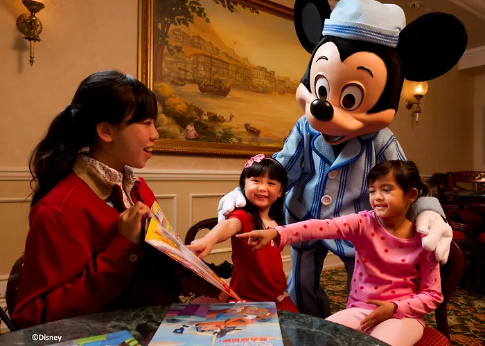 Hong Kong Disneyland Hotel