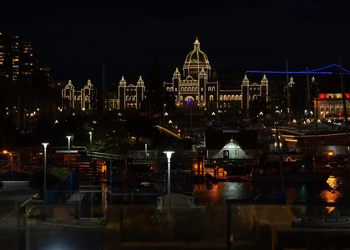 Victoria Regent Waterfront Hotel & Suites