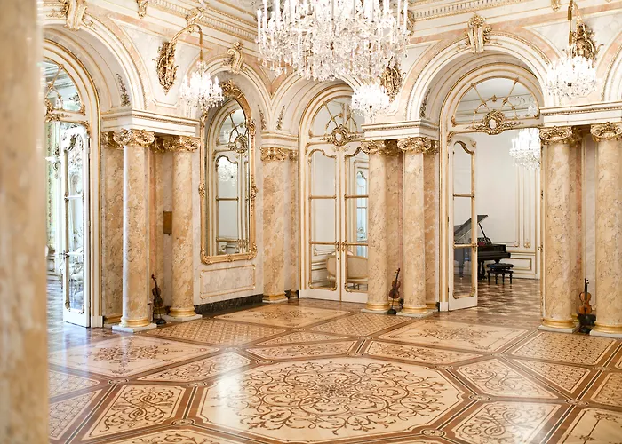 Palais Coburg Hotel