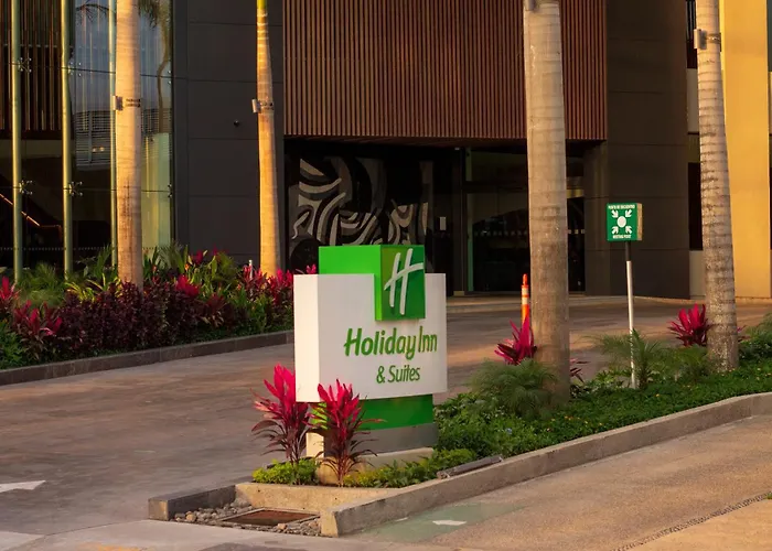 Holiday Inn&Suites - Puerto Vallarta Marina&Golf, an IHG Hotel