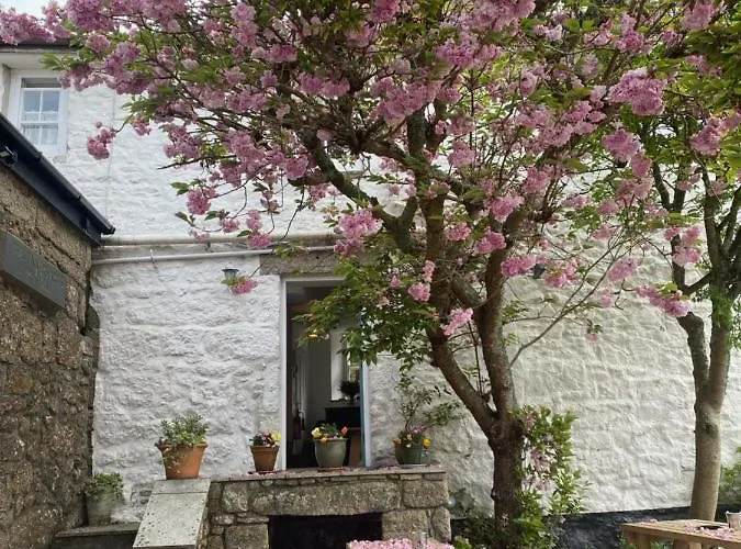 The White House At The Tinners Arms