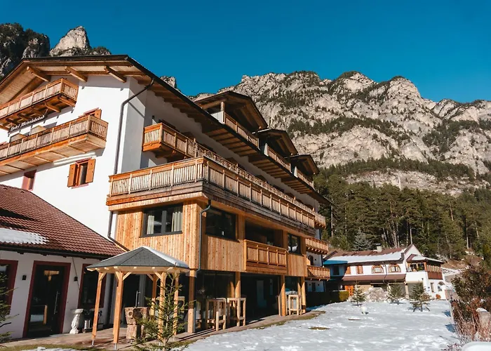 Dolomitenhotel Weisslahnbad Tires