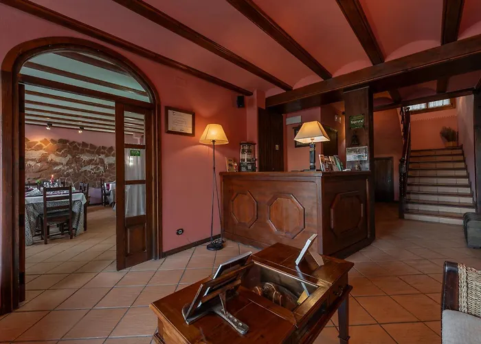 Hotel - Restaurante Prado Del Navazo
