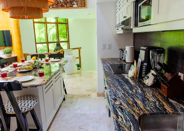 Maya Villa Condo Hotel And Beachclub