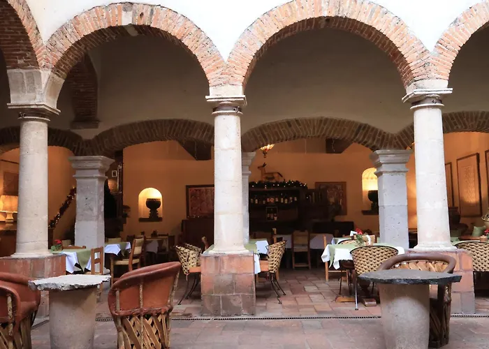 Hotel los Arcos