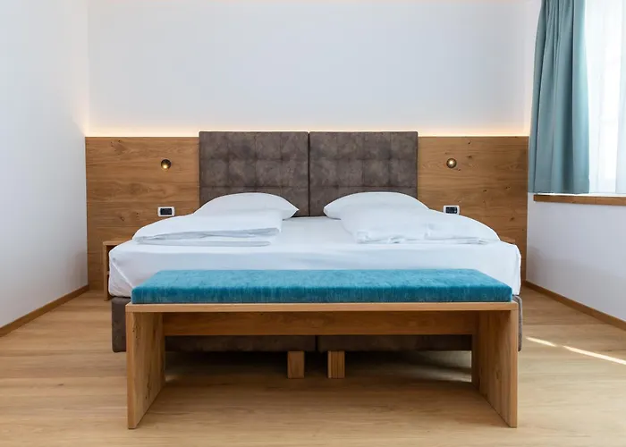 Hotel Blitzburg Brunico