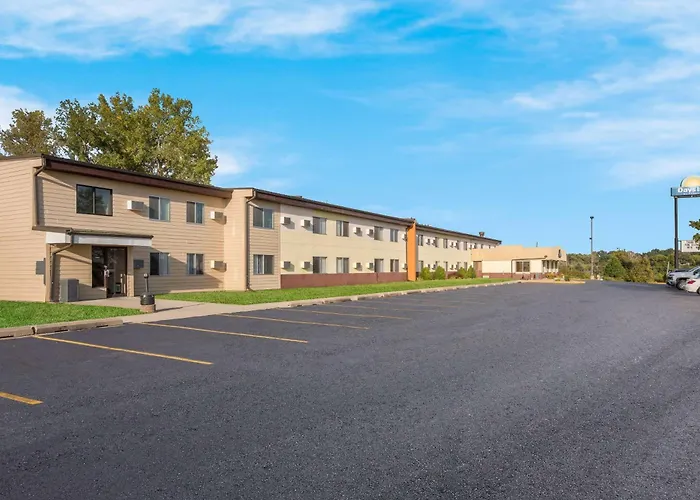 Days Inn By Wyndham Newton