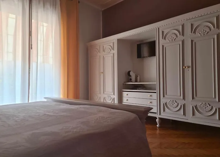 V.Home
