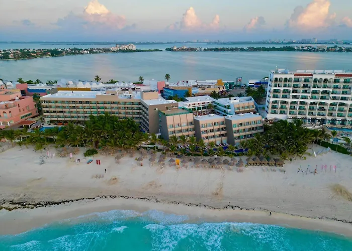 Cancun 4 Star Hotels for Romantic Getaway