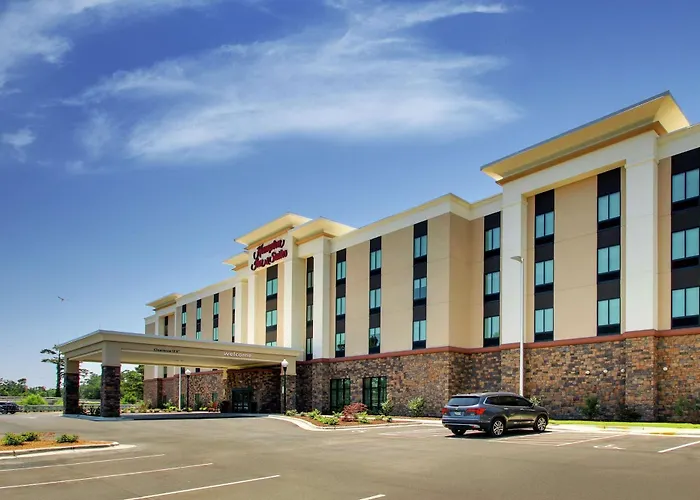 Hampton Inn & Suites By Hilton Southport