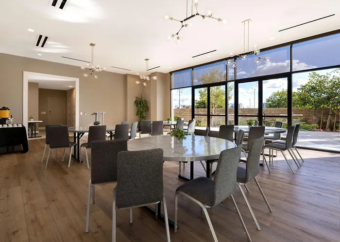 Hilton Garden Inn Anaheim Resort