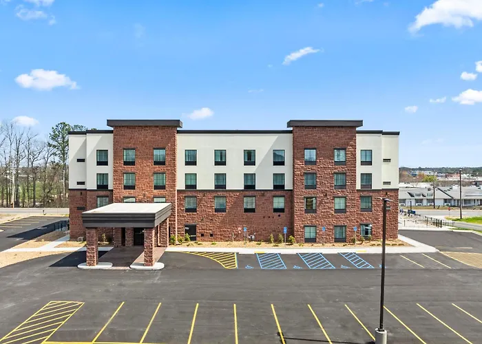 Cobblestone Hotel & Suites - Cullman
