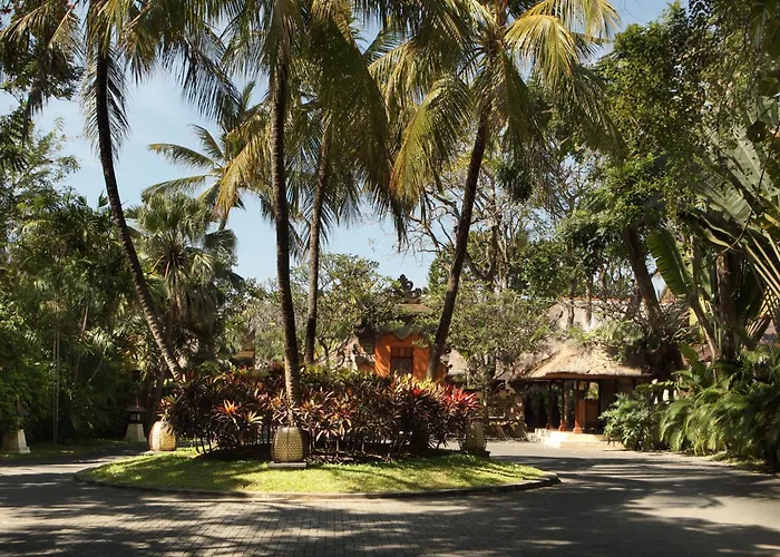 Puri Santrian Beach Resort And Spa Sanur