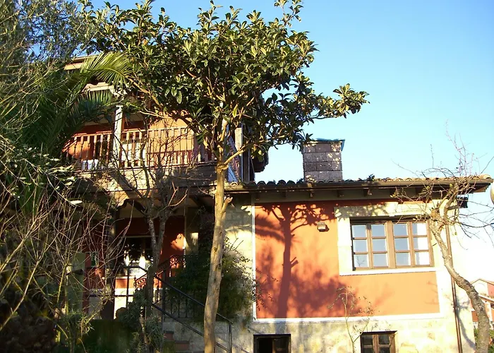 Hotel La Curva Ribadesella Parking Sardalla