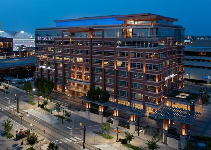Courtyard By Marriott Downtown/Canalside