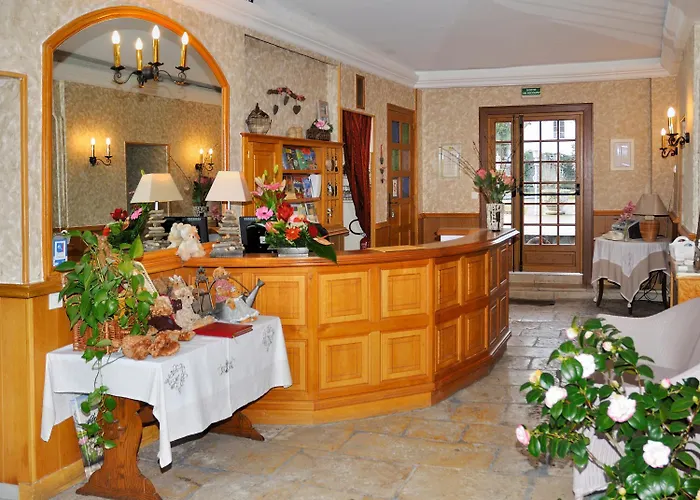 Logis Hôtel Auberge De L'ecole Pontlevoy