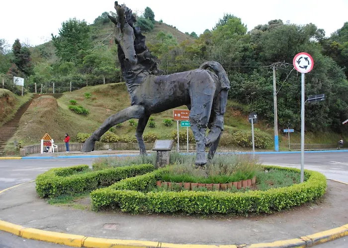 Pousada Miniférico