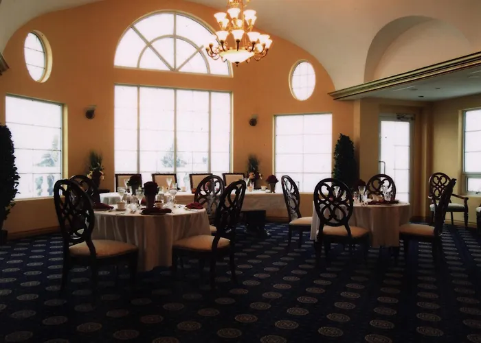 Chateau Louis Hotel & Conference Centre