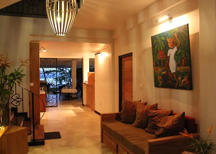 Le Repaire - Boutique Hotel & Restaurant