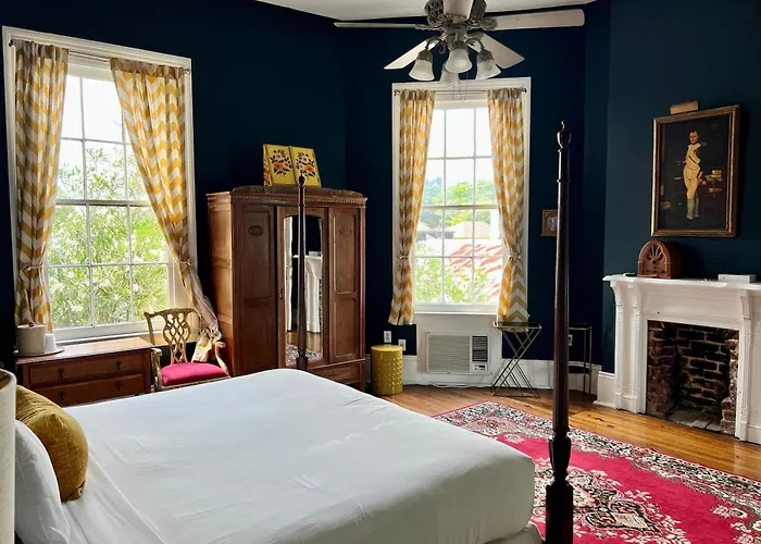 Creole Gardens Guesthouse And Inn