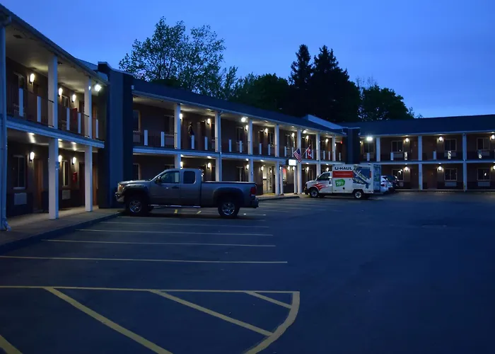 University Manor Inn