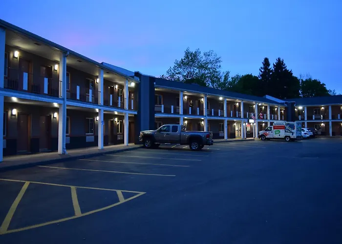 University Manor Inn