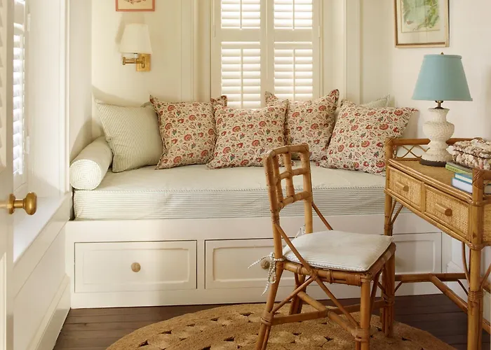 Eleven Bahama House