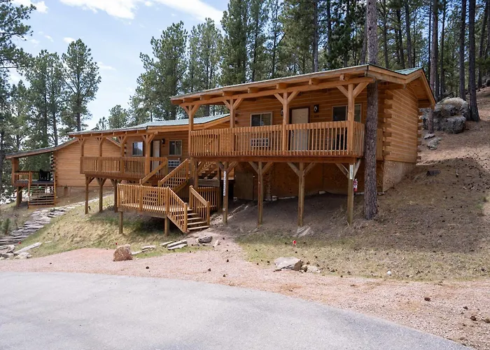 Rock Crest Lodge & Cabins