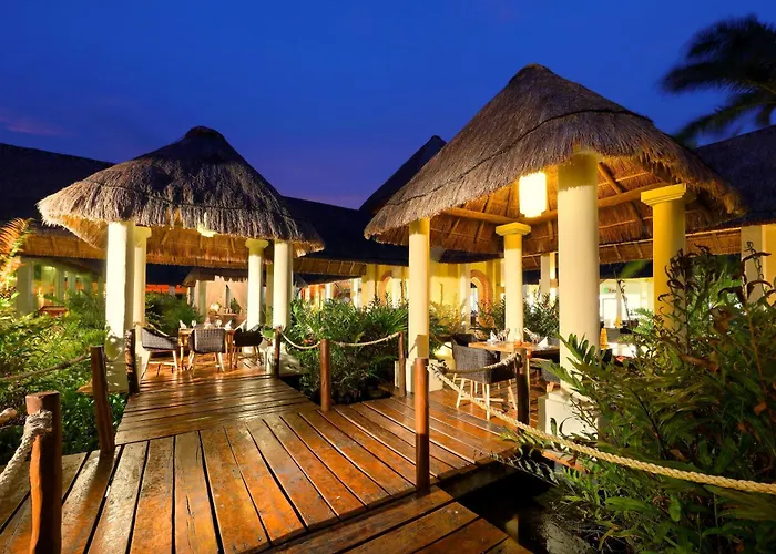 Family Selection At Grand Palladium Kantenah Resort & Spa