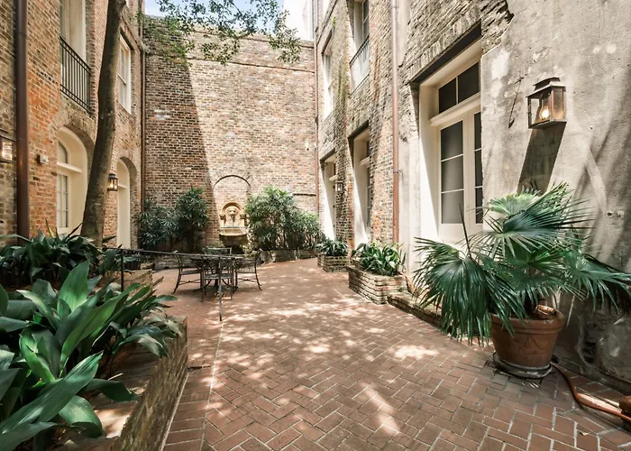 French Market Inn