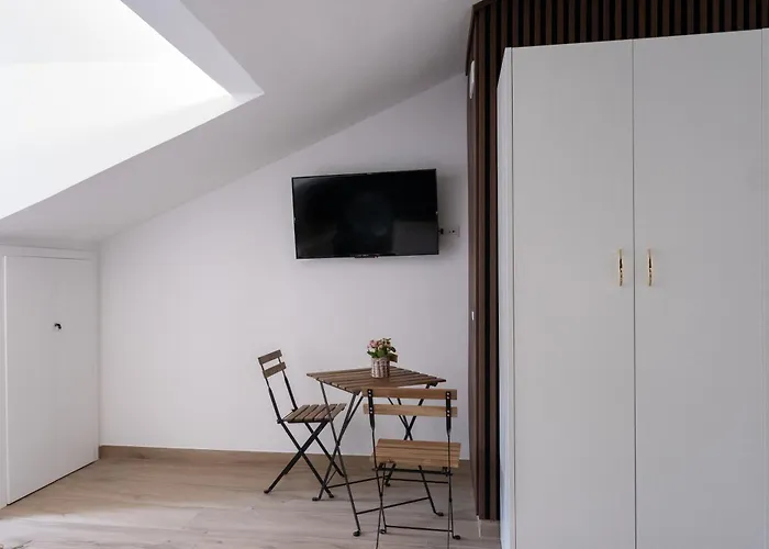 Coraline Deluxe Rooms