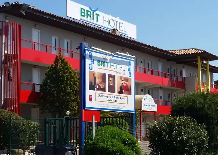 Brit Hotel Essentiel Sète / Balaruc