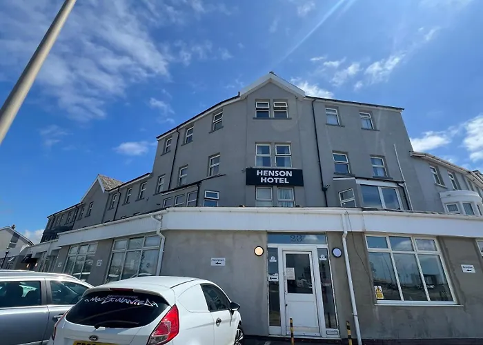Henson Hotel